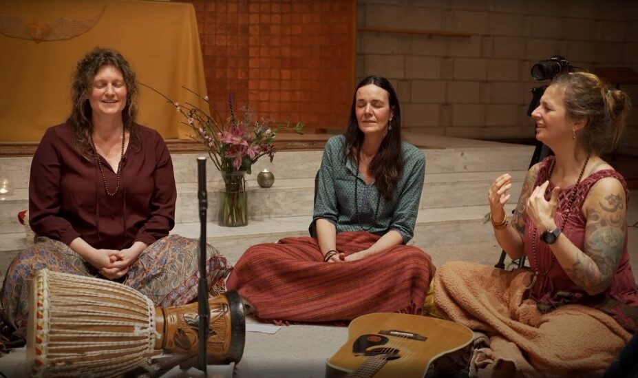 Celina Music - Mantra zingen - Savituriya